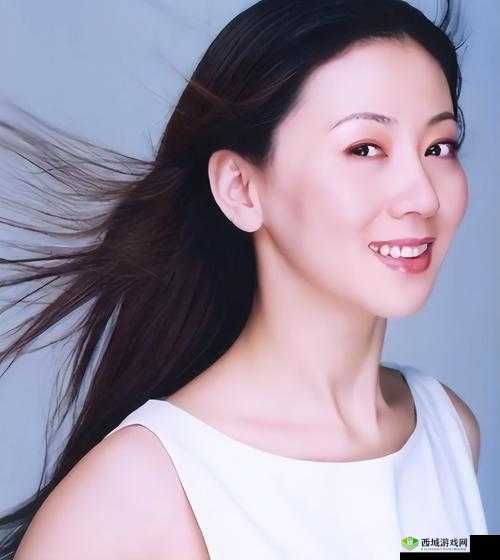 :汤芳人体最出位照片:突破传统的艺术表达