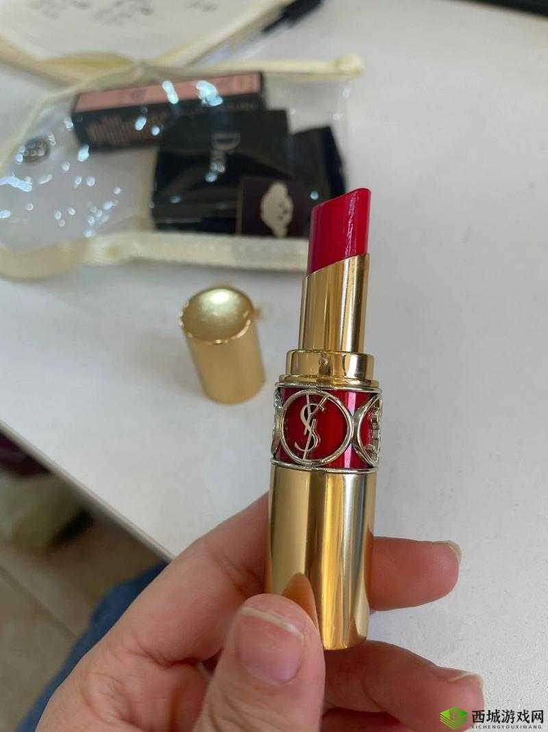 水蜜桃 YSL 姨妈色:独特魅力引领时尚潮流